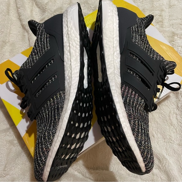 adidas ultraboost - Picture 3 of 5